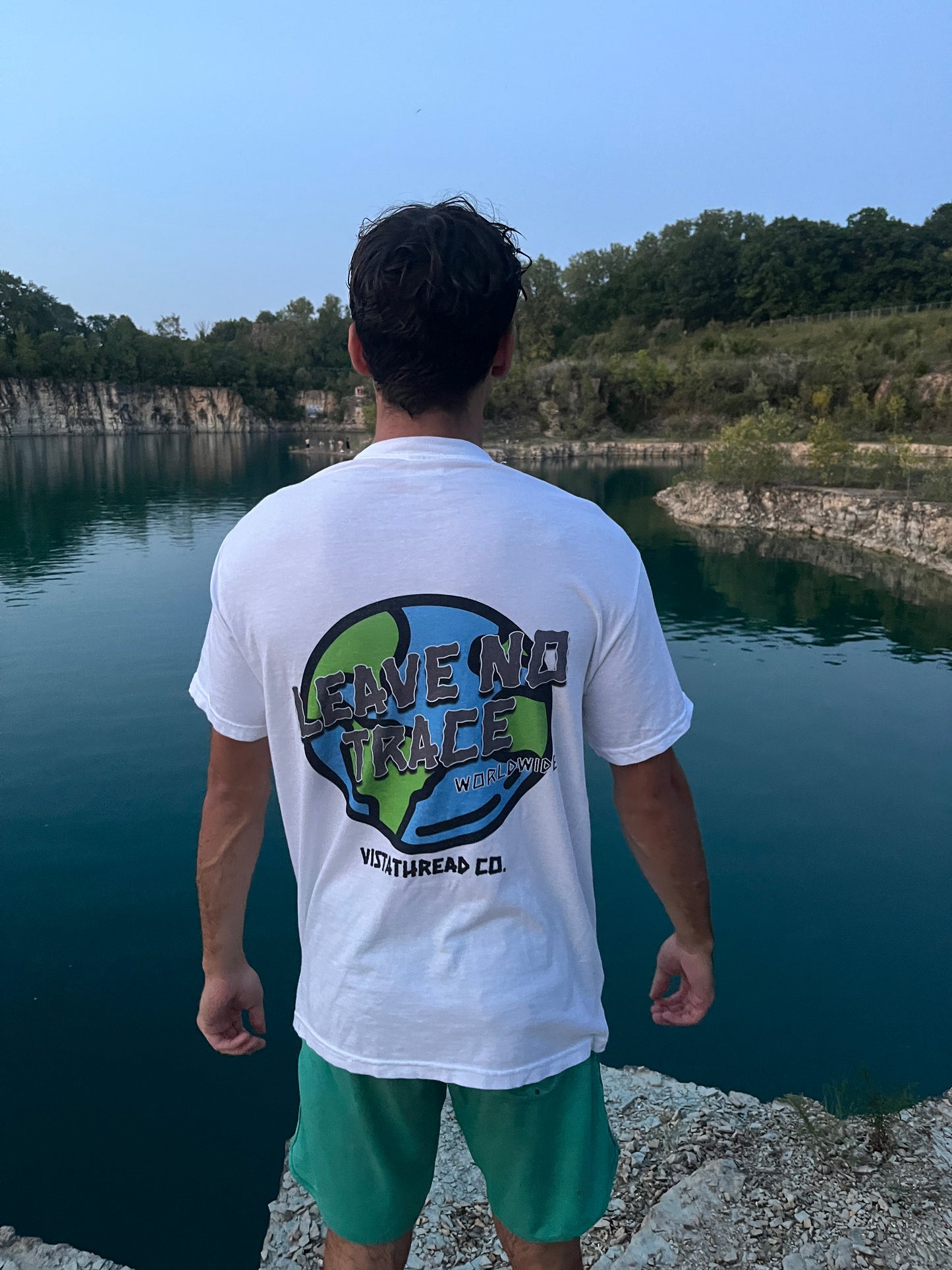 "Leave no trace" Worldwide T-shirt
